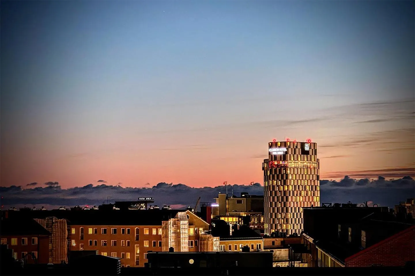 Central Skyroom - Sauna, Family-Friendly & City Skyline Views Helsinki 0*,