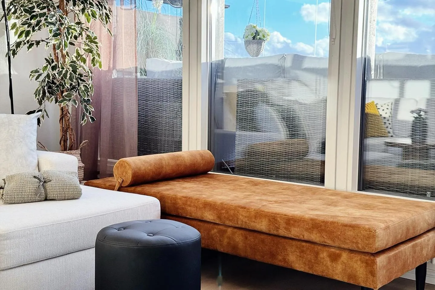 Central Skyroom - Sauna, Family-Friendly & City Skyline Views Helsinki Apartment